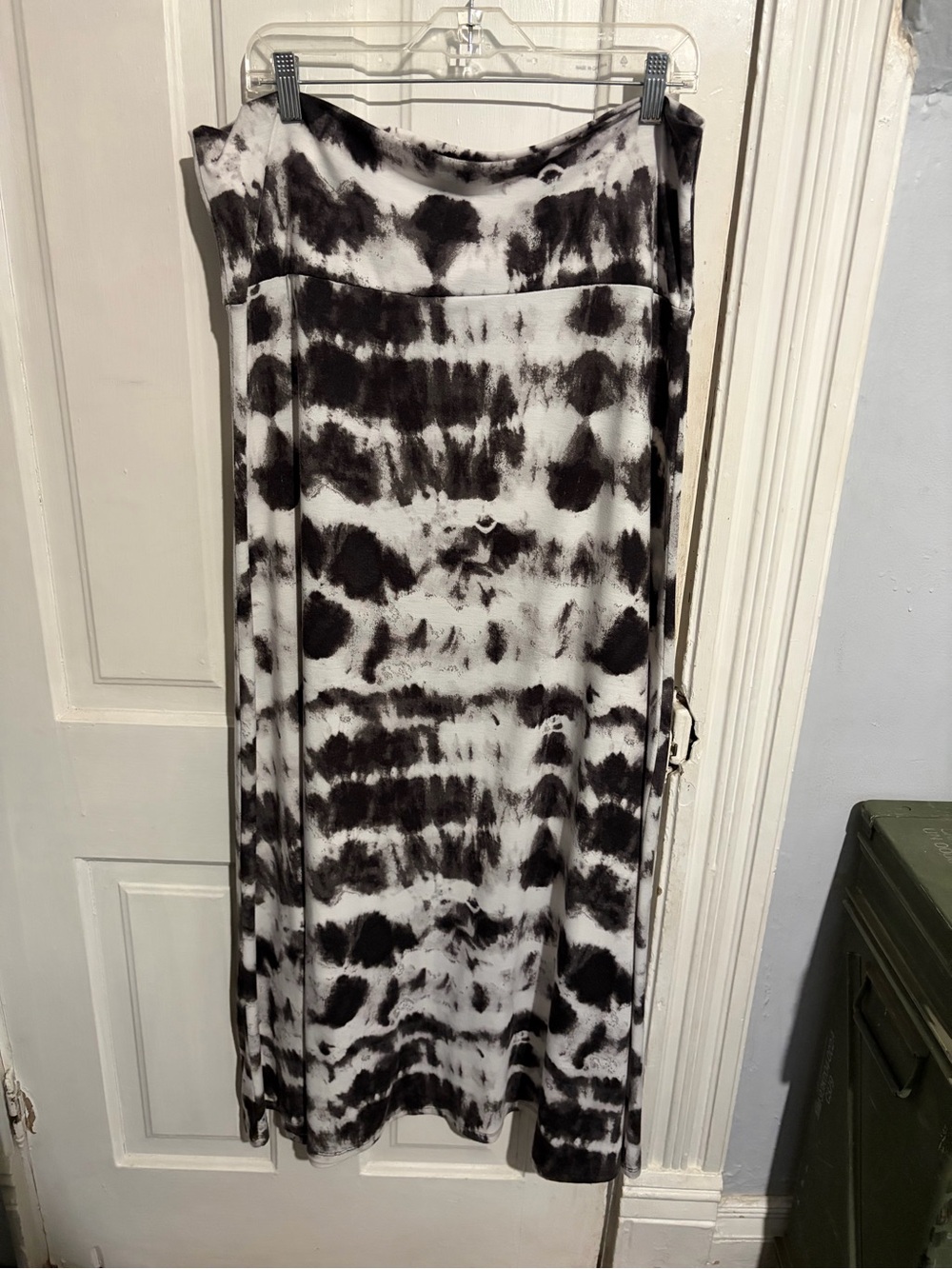 XL Mossimo Black and White Maxi Skirt